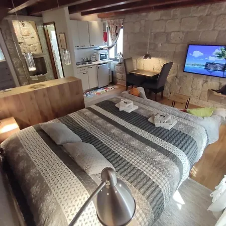 By The Sea - 21884 コルチュラ